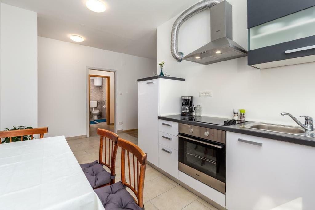 Apartment Roza, Sea View, Free Parking Icici Ngoại thất bức ảnh